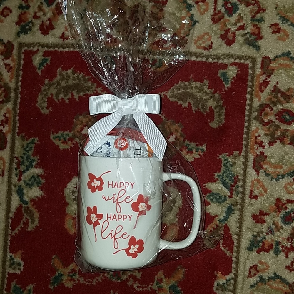 "Happy Wife Happy Life" on the go coffee mug w/lid